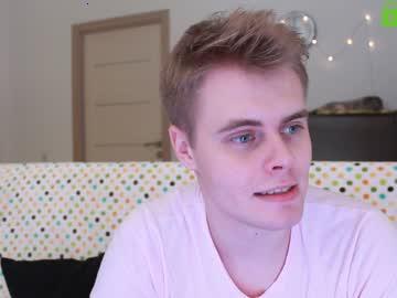 a_p_o_l_l_o chaturbate