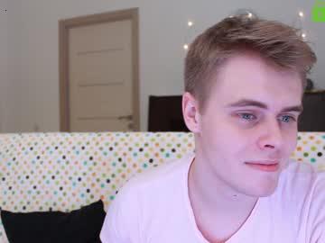 a_p_o_l_l_o chaturbate