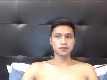 adamjulianos chaturbate