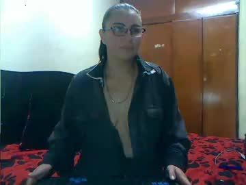 adrianasexy12 chaturbate