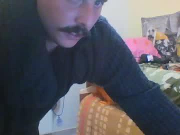 amaturehornymanlovebutts3332 chaturbate