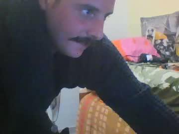 amaturehornymanlovebutts3332 chaturbate