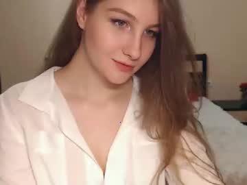 arielmidnight chaturbate