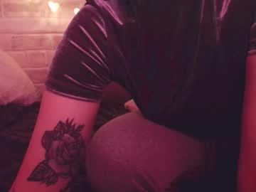 big_thighs_small_tits chaturbate