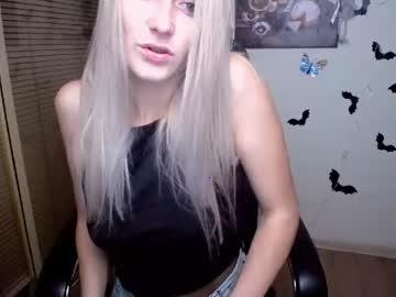 blondekiki chaturbate