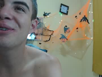 boy_tom chaturbate