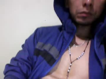 boycumlatino21 chaturbate