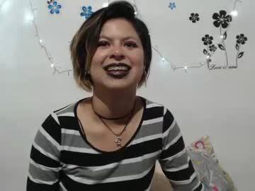 charlotte_stars19 chaturbate