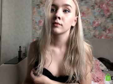 emi_li chaturbate