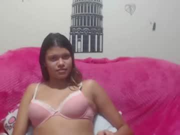 emilyhot23 chaturbate