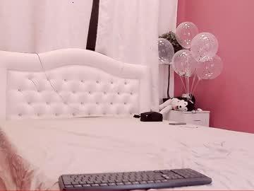 hollyextra chaturbate