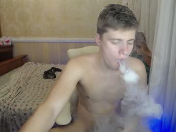 hornyblondieboyy chaturbate