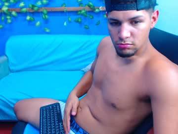 isaac_latinxxx chaturbate