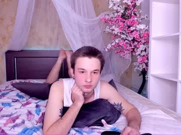 julian_muffin chaturbate