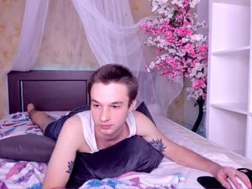 julian_muffin chaturbate