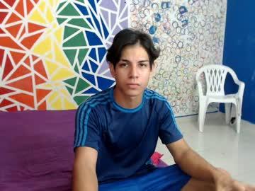 michaelsexyboy_123 chaturbate