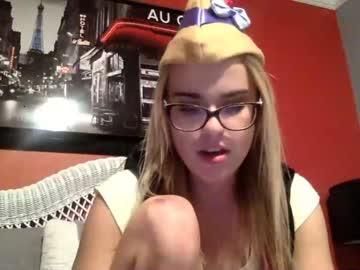 mila_saunders chaturbate