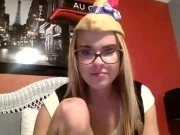 mila_saunders chaturbate