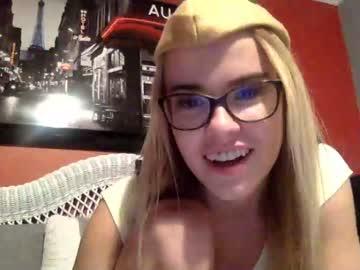 mila_saunders chaturbate