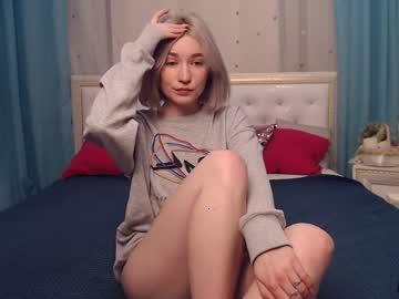 mollyhollly chaturbate