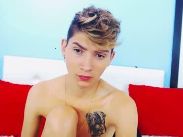 nut_fox chaturbate