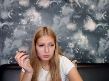 phyliss_lippo chaturbate