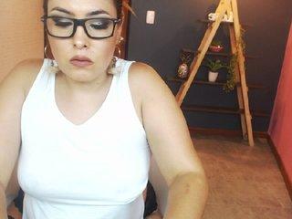 rebecca-red bongacams