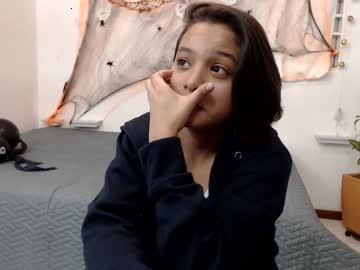 sara_jonesxo chaturbate