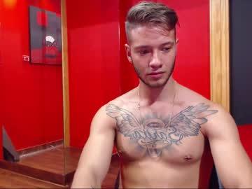 thom_skinny chaturbate