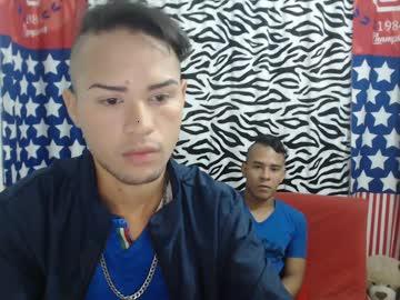 two_hot_guysx chaturbate