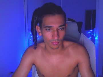 y0ungman_who_loveswork chaturbate